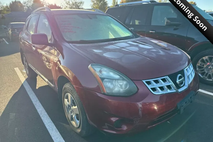 2015 Nissan Rogue Select S photo 1
