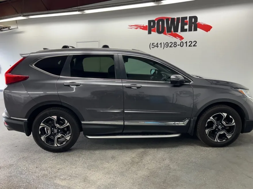 2017 Honda CR-V Touring photo 1