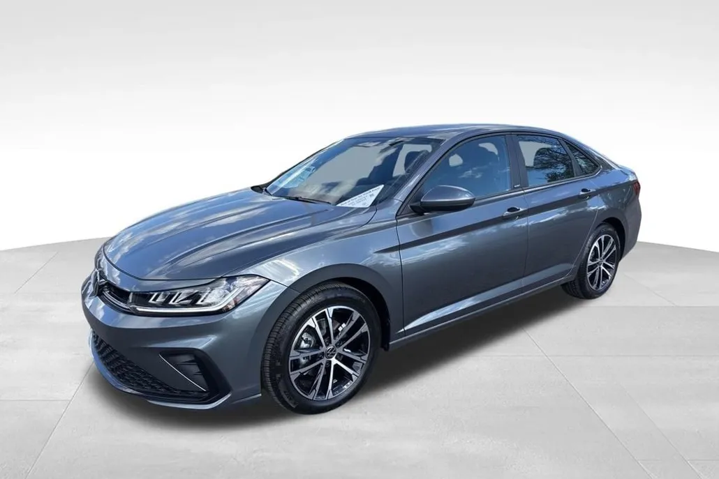 2026 Volkswagen Jetta Sport photo 1