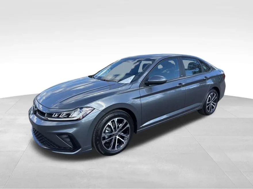 2026 Volkswagen Jetta Sport photo 1