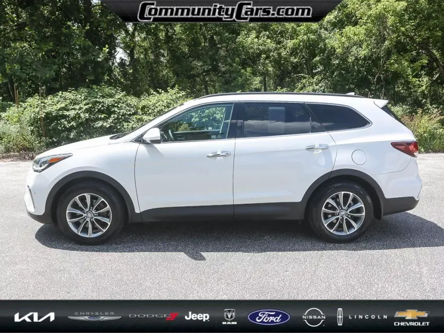 2018 Hyundai Santa Fe XL SE photo 1