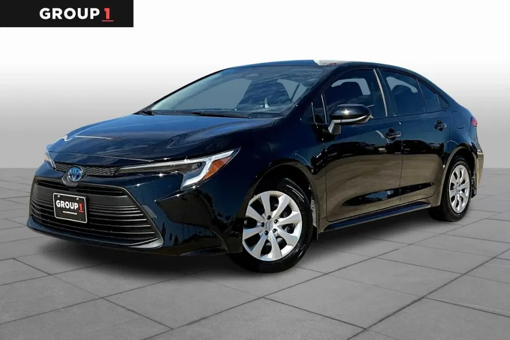 2024 Toyota Corolla Hybrid LE photo 1