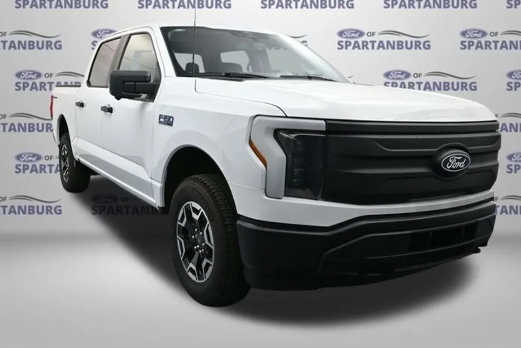 2024 Ford F-150 Lightning photo 1
