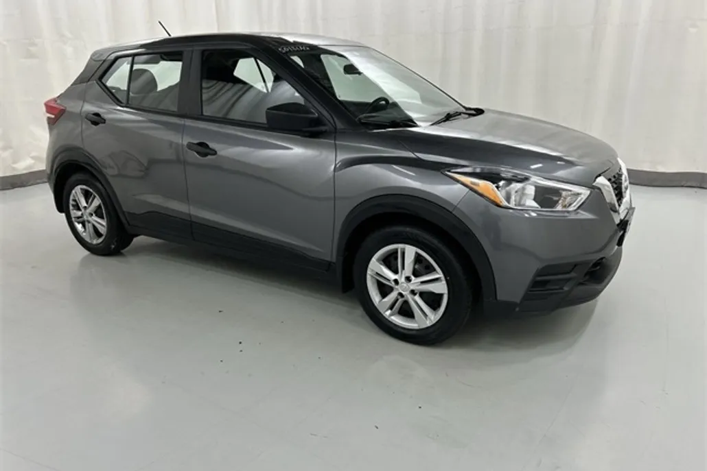 2020 Nissan Kicks S photo 1