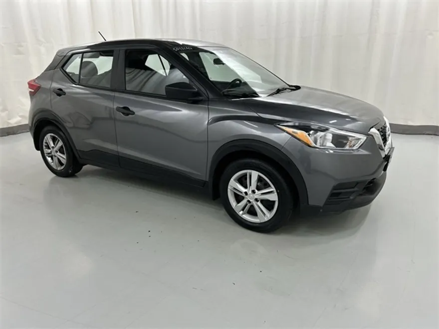 2020 Nissan Kicks S photo 1