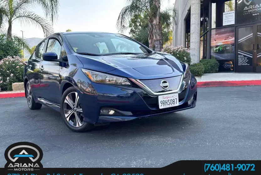 2022 Nissan Leaf SV photo 1