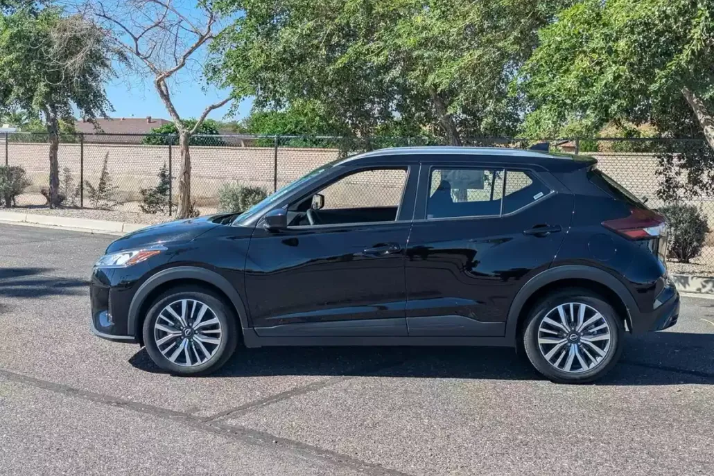 2024 Nissan Kicks SV photo 1