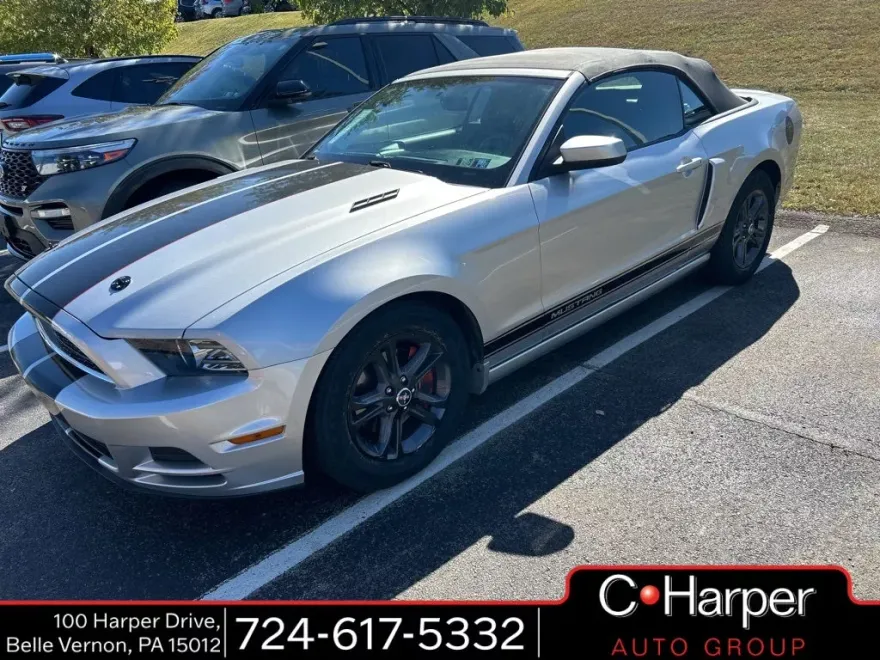 2014 Ford Mustang V6 Premium photo 1