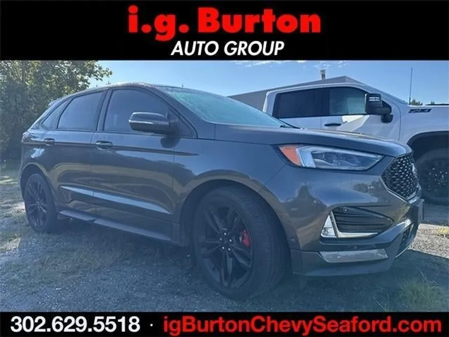 2019 Ford Edge ST photo 1