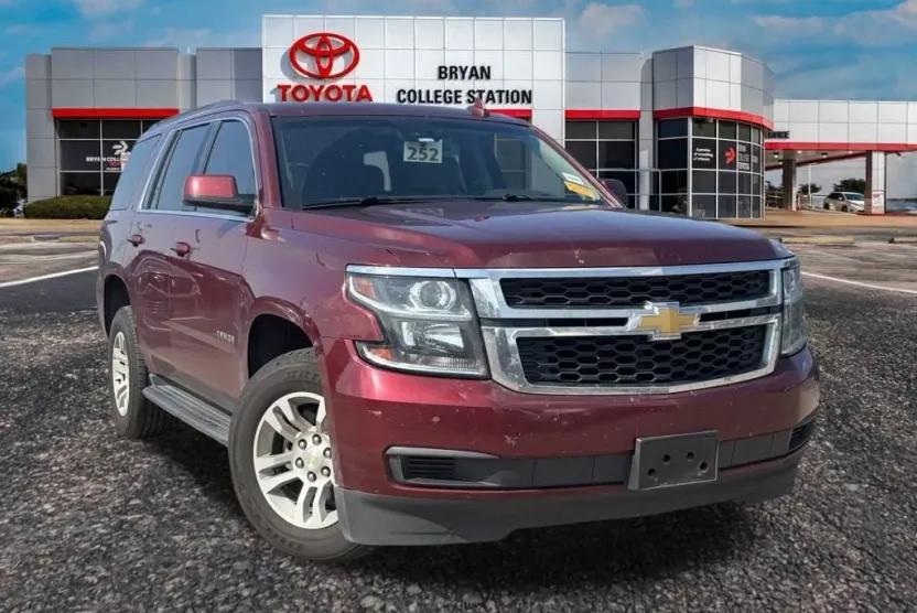 2018 Chevrolet Tahoe LT photo 1