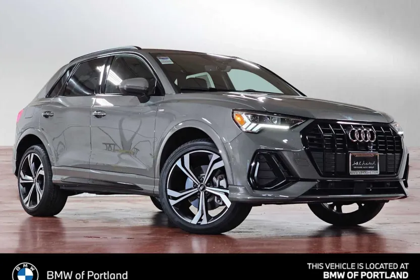 2024 Audi Q3 S line Premium Plus photo 1