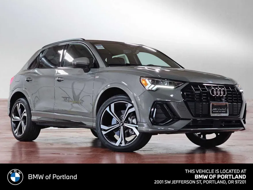 2024 Audi Q3 S line Premium Plus photo 1
