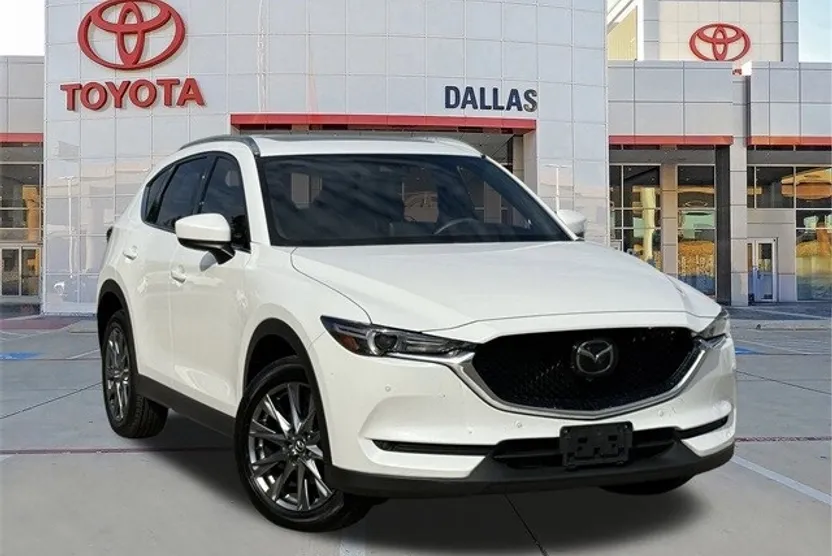 2020 Mazda CX-5 Signature photo 1