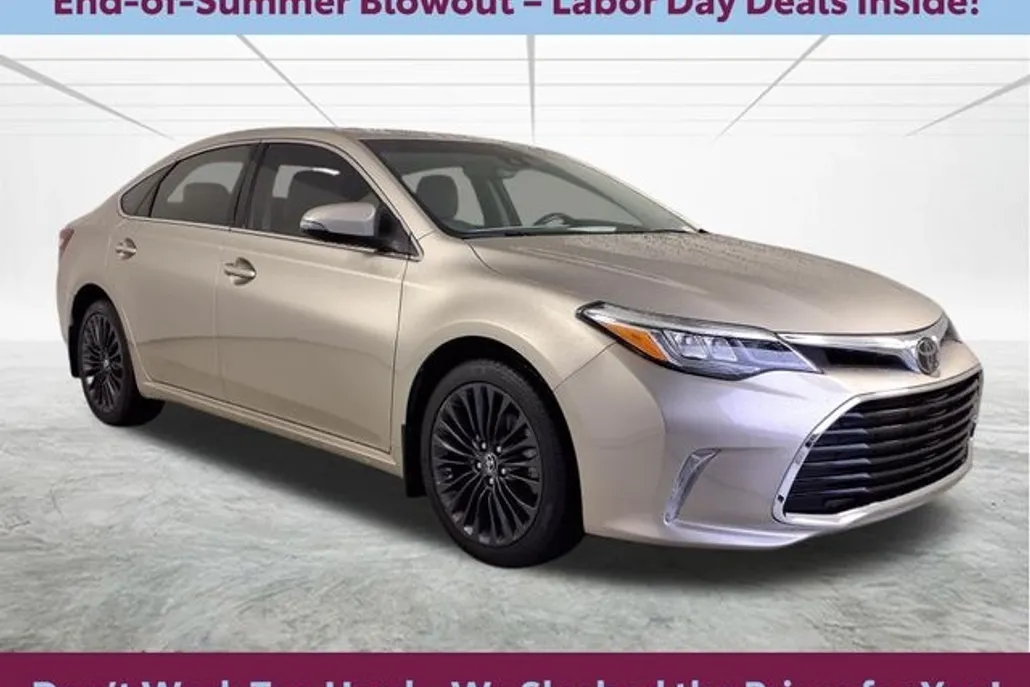 2017 Toyota Sienna XLE Premium photo 1