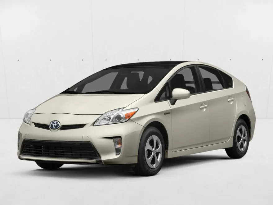 2015 Toyota Prius Three photo 1