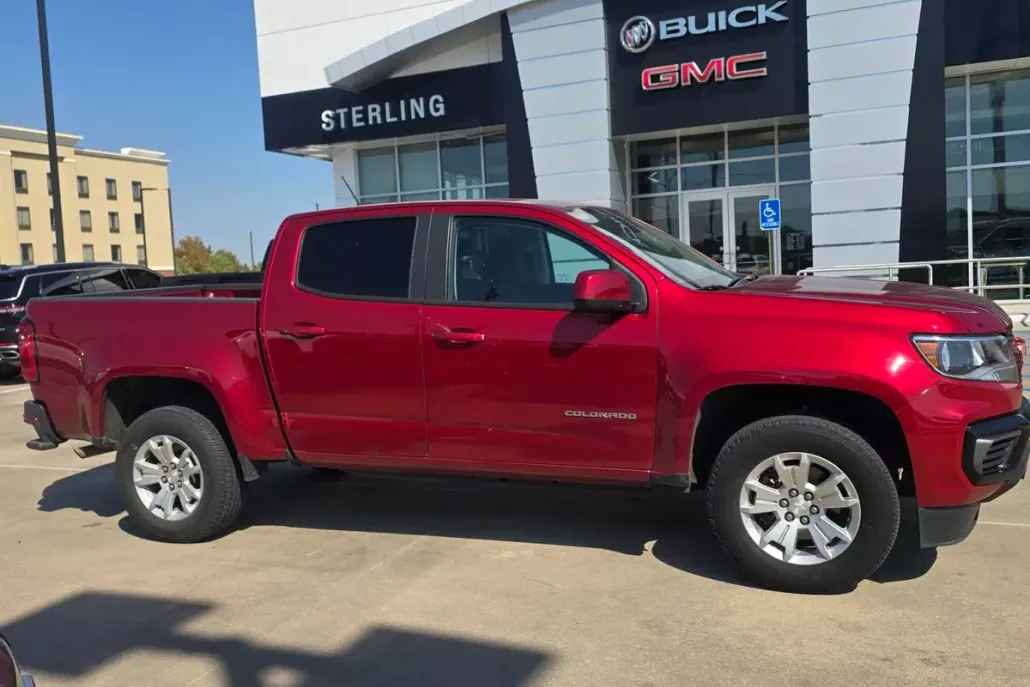 2021 Chevrolet Colorado LT photo 1