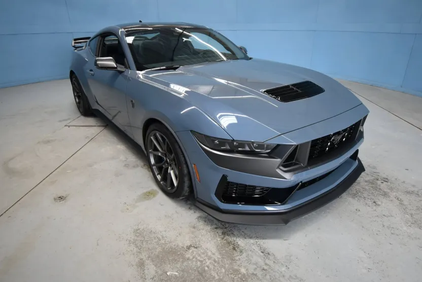 2025 Ford Mustang Dark Horse Deluxe photo 1