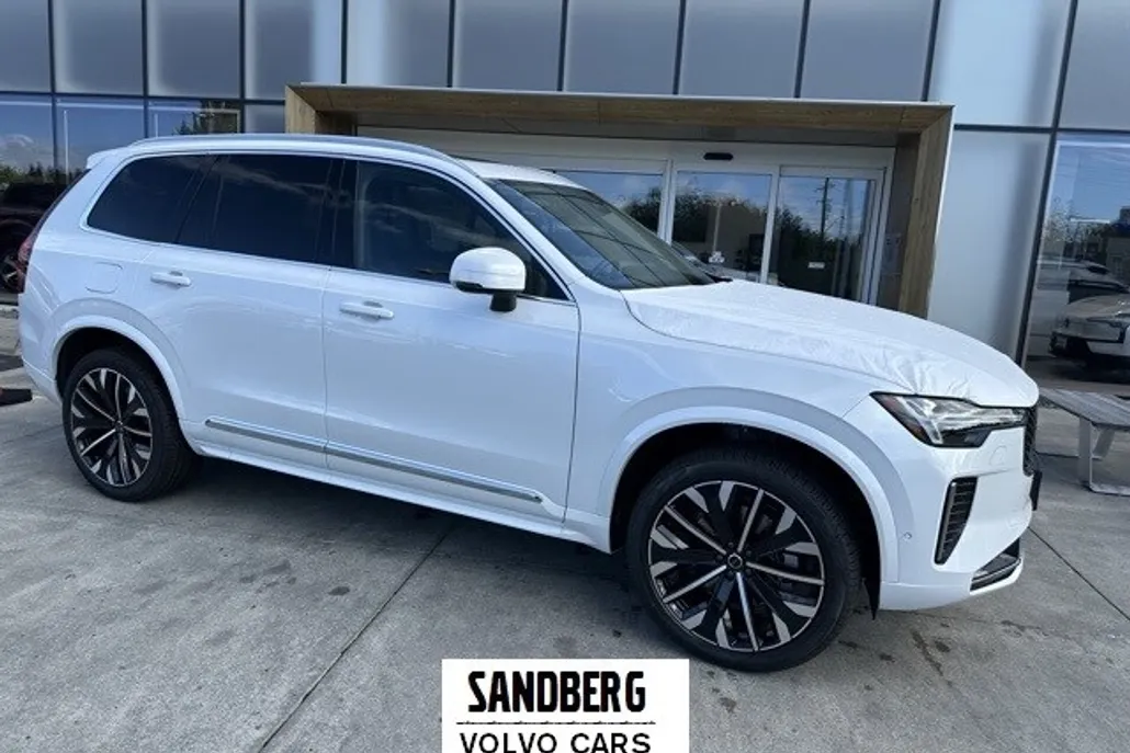 2026 Volvo XC90 Plus photo 1