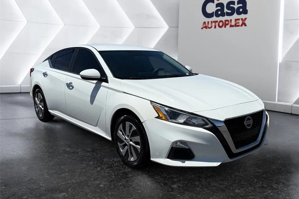 2019 Nissan Altima 2.5 S photo 1