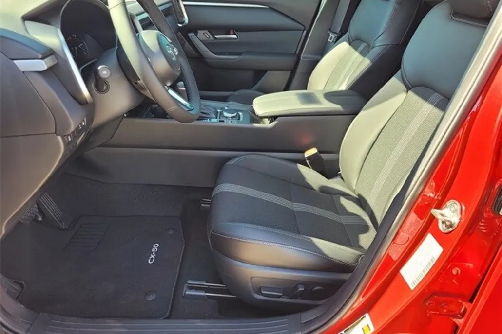 2025 Mazda CX-50 Preferred photo 1