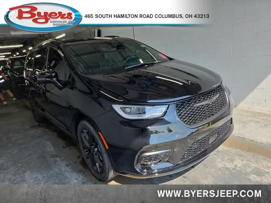 2024 Chrysler Pacifica Limited photo 1