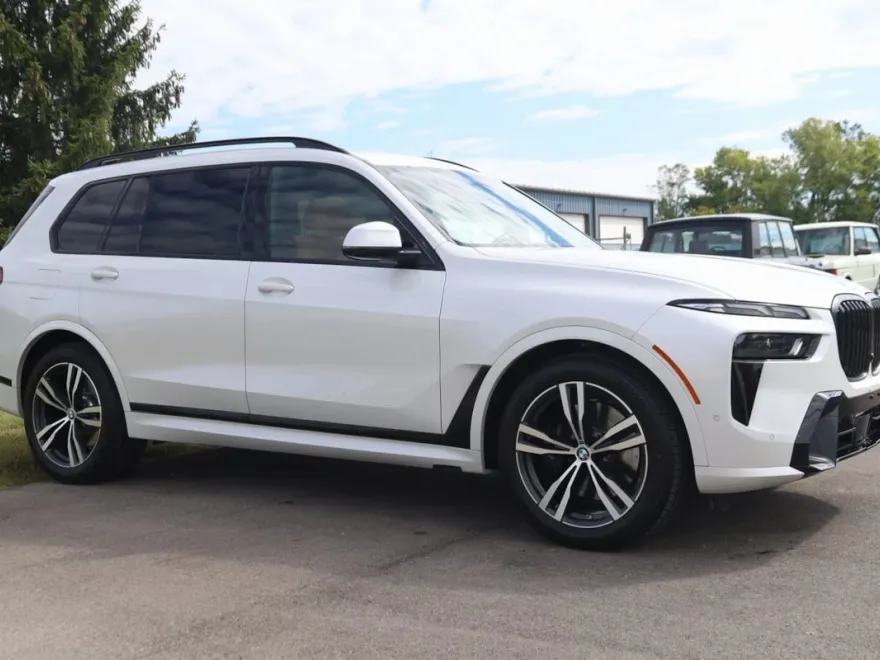 2023 Bmw X7 xDrive40i photo 1