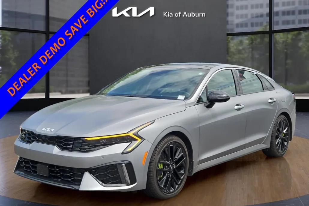 2025 Kia K5 GT photo 1
