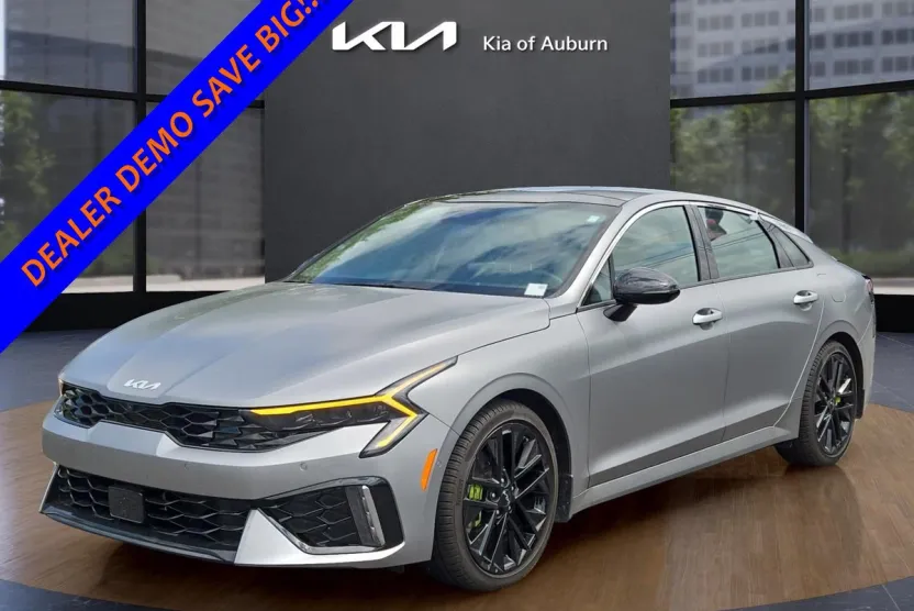 2025 Kia K5 GT photo 1
