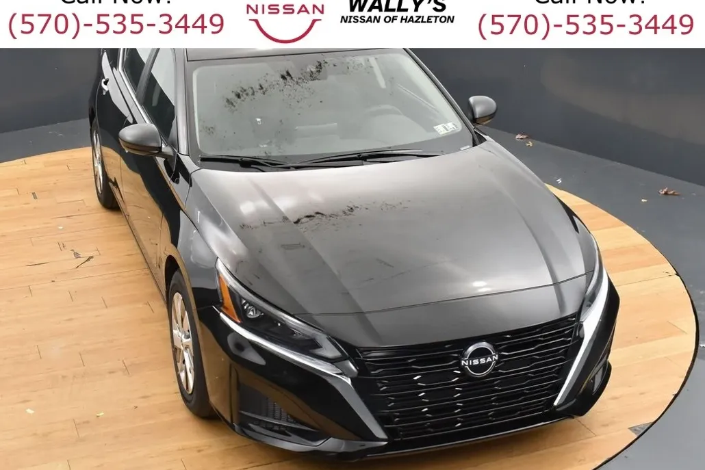 2025 Nissan Altima S photo 1