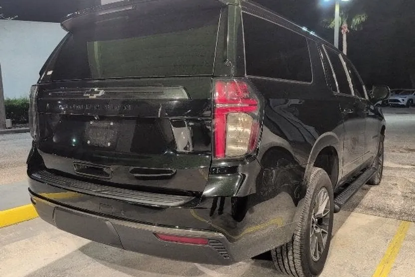 2022 Chevrolet Suburban Z71 photo 1