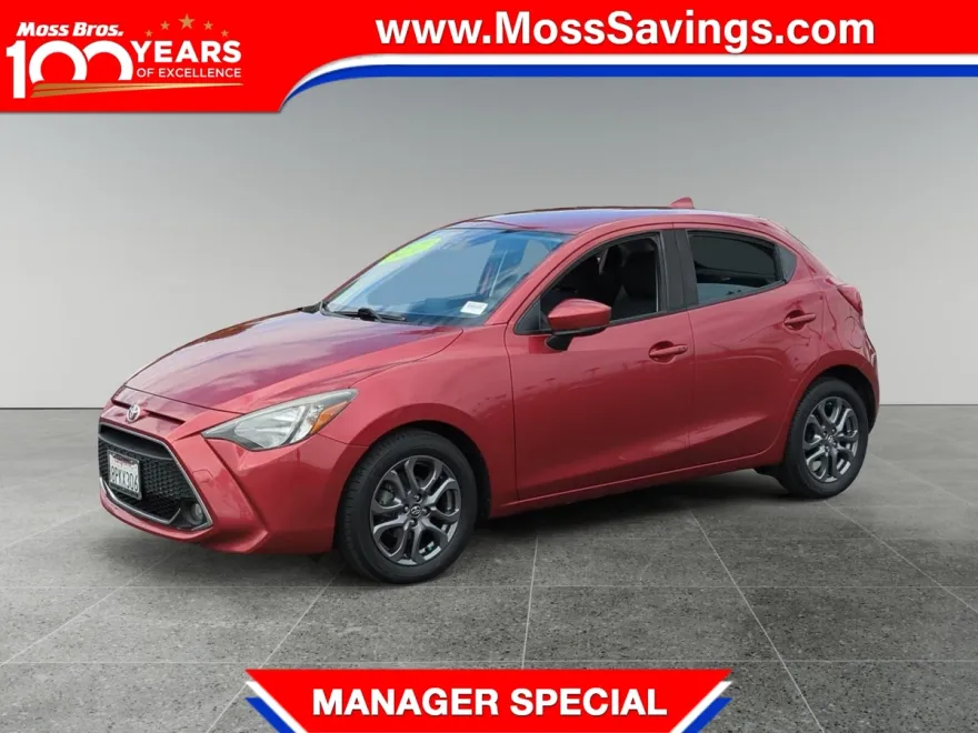 2020 Toyota Yaris LE photo 1