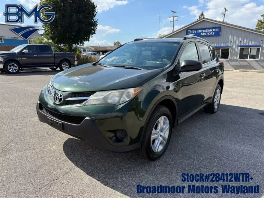 2013 Toyota RAV4 LE photo 1
