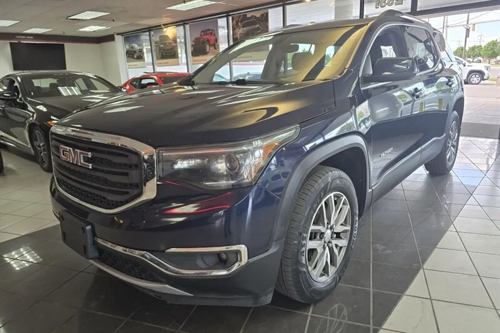 2017 Gmc Acadia SLE photo 1