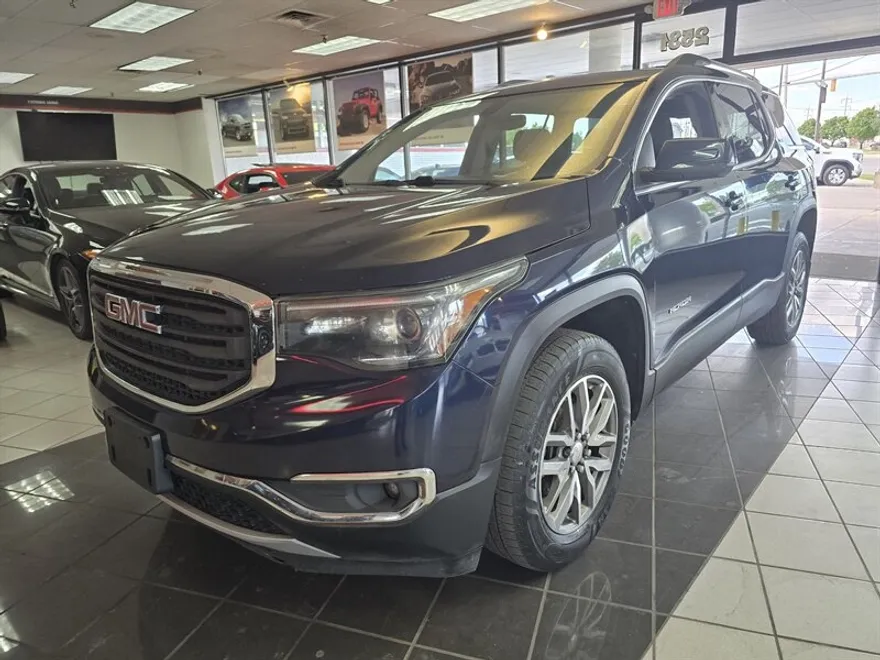 2017 Gmc Acadia SLE photo 1