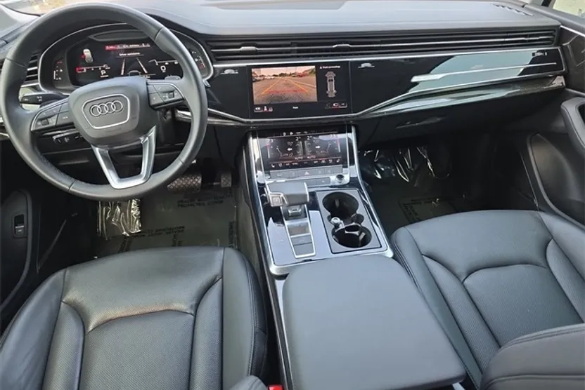2023 Audi Q7 45 Premium Plus photo 1