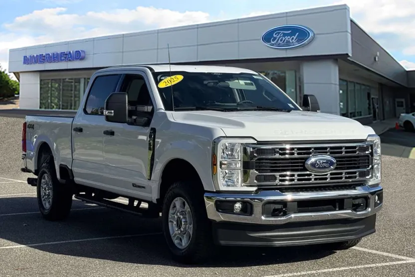 2025 Ford F-250 XL photo 1