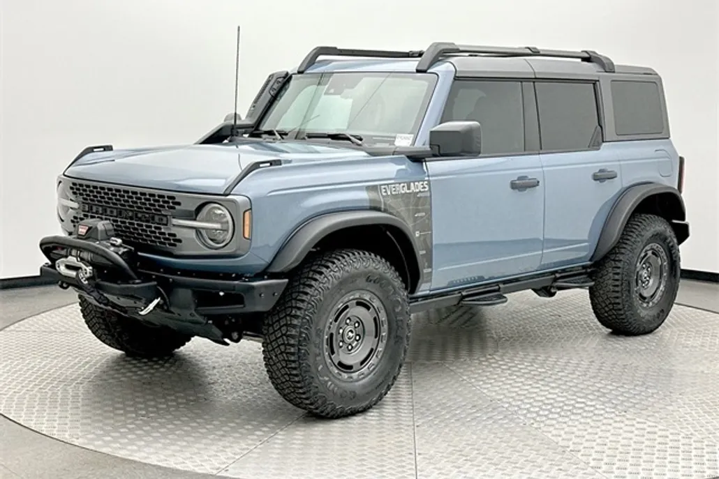 2024 Ford Bronco Everglades photo 1