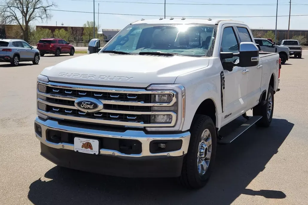 2025 Ford F-350 Lariat photo 1