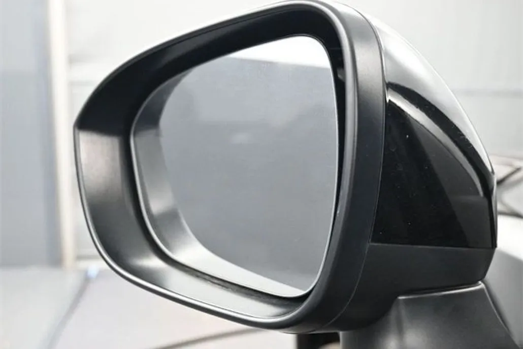 2024 Nissan Rogue SV photo 1