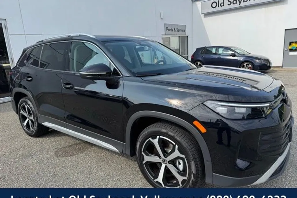 2025 Volkswagen Tiguan SE photo 1