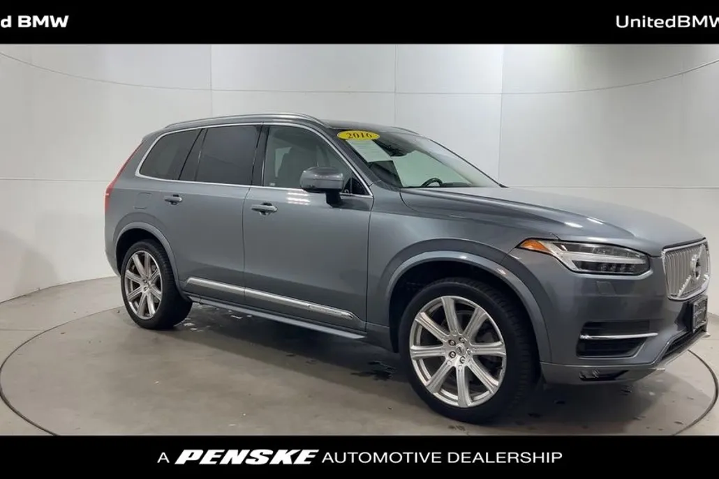 2016 Volvo XC90 T6 Inscription photo 1