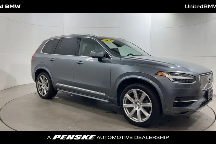 2016 Volvo XC90 T6 Inscription photo 1