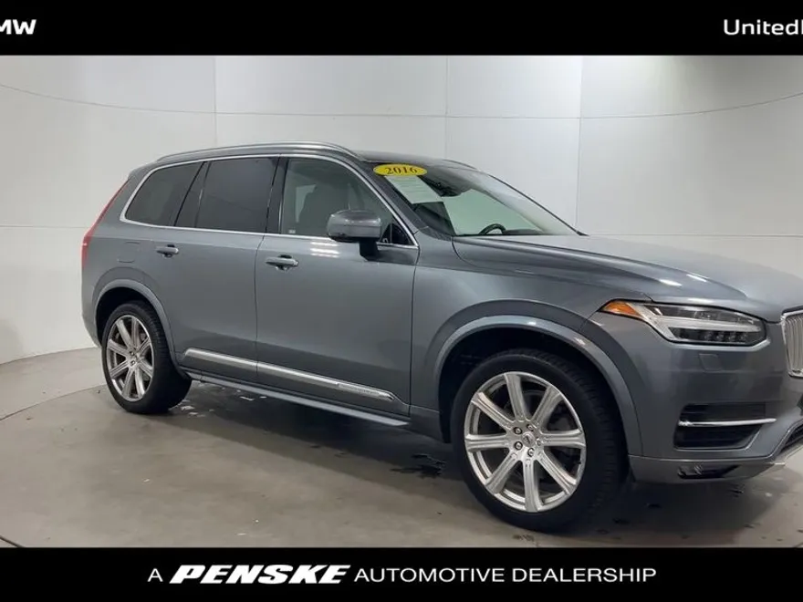 2016 Volvo XC90 T6 Inscription photo 1