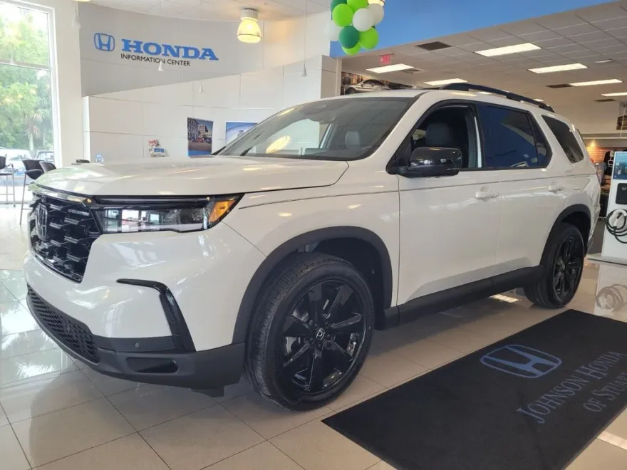 2025 Honda Pilot Black Edition photo 1