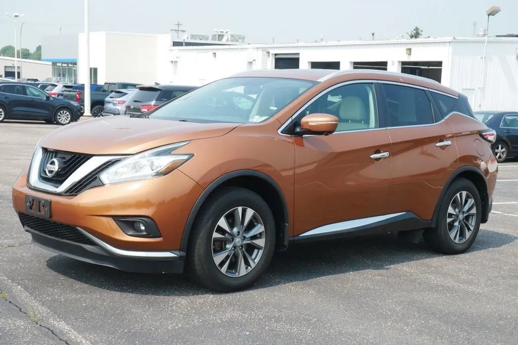 2015 Nissan Murano S photo 1