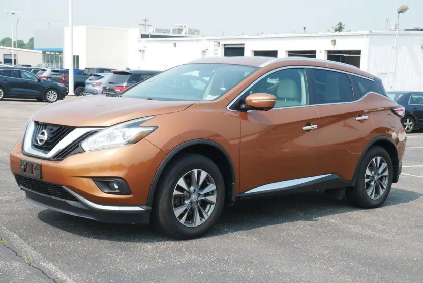 2015 Nissan Murano S photo 1