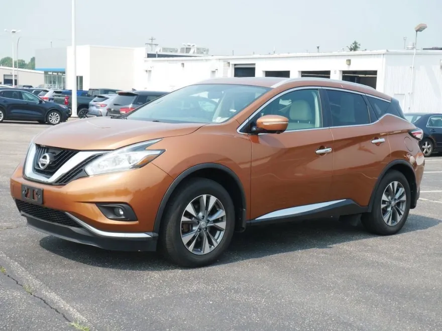 2015 Nissan Murano S photo 1