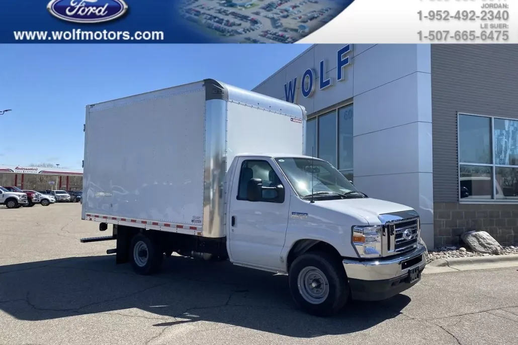 2023 Ford E-350 photo 1