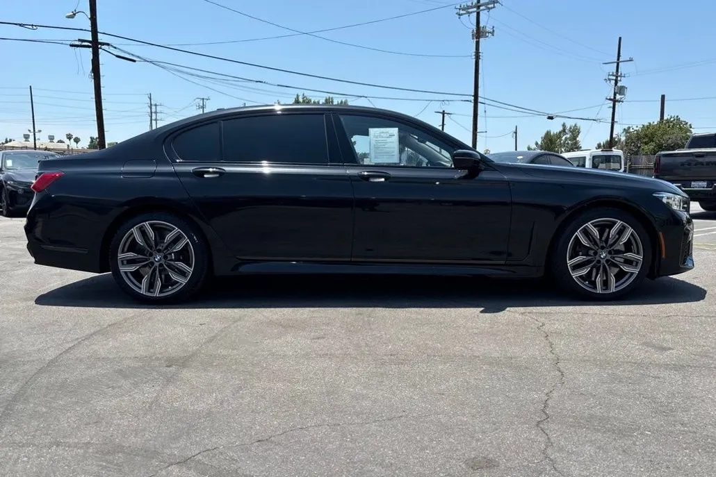 2022 Bmw M760i M760Li xDrive photo 1