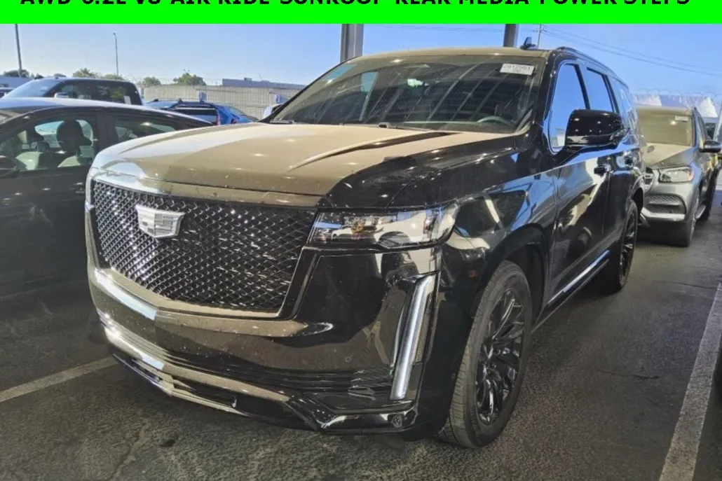 2024 Cadillac Escalade Sport photo 1